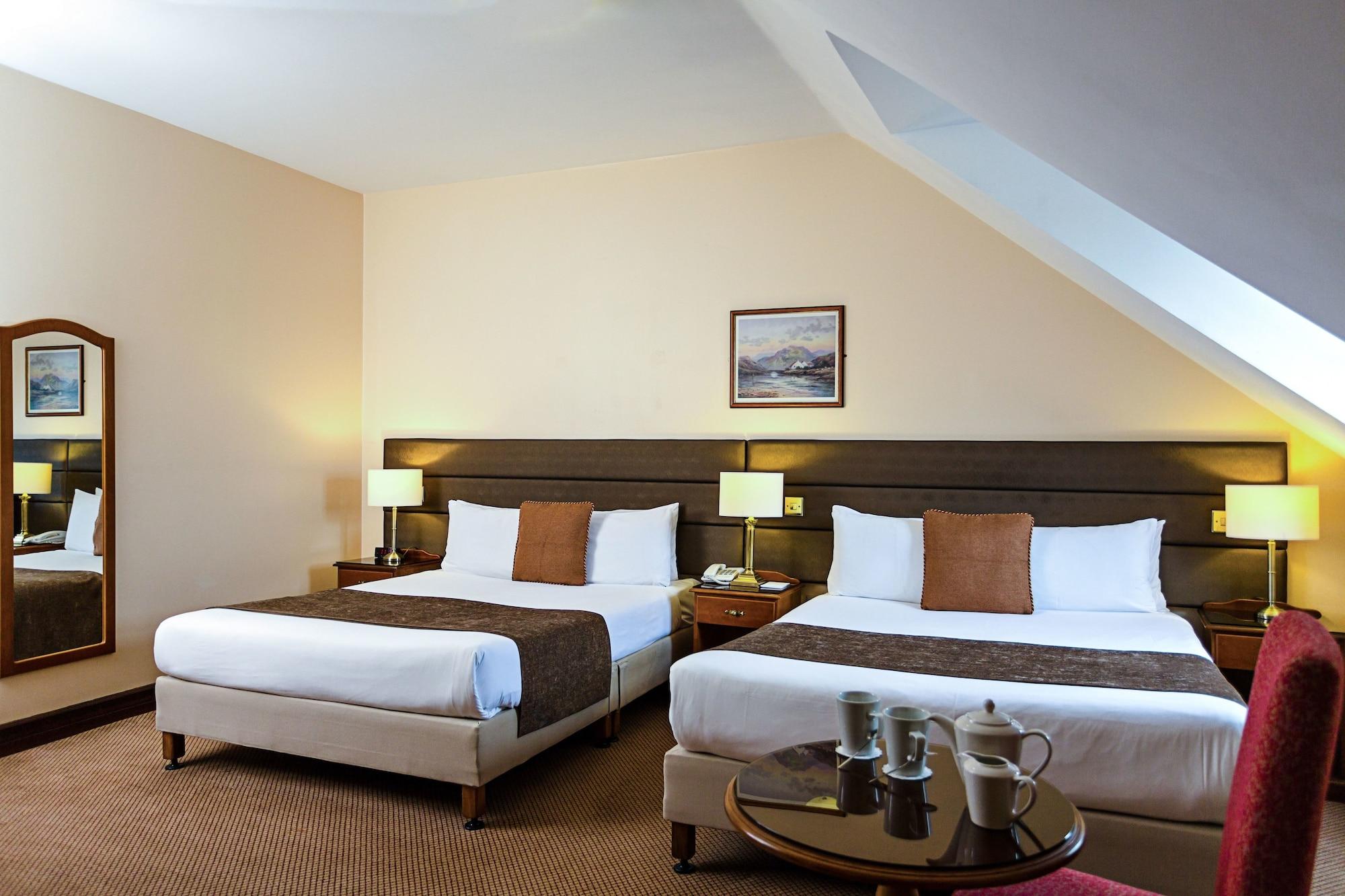 Sheldon Park Hotel And Leisure Club 더블린 외부 사진