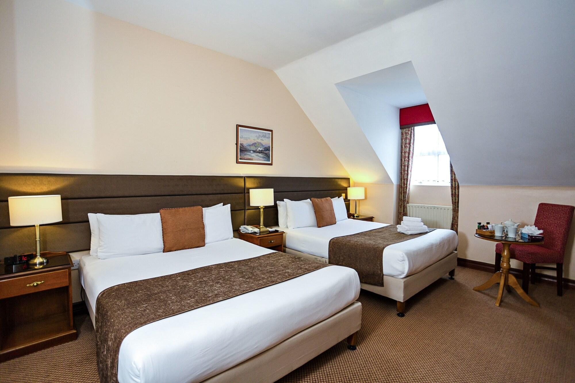 Sheldon Park Hotel And Leisure Club 더블린 외부 사진