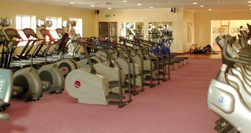 Sheldon Park Hotel And Leisure Club 더블린 외부 사진