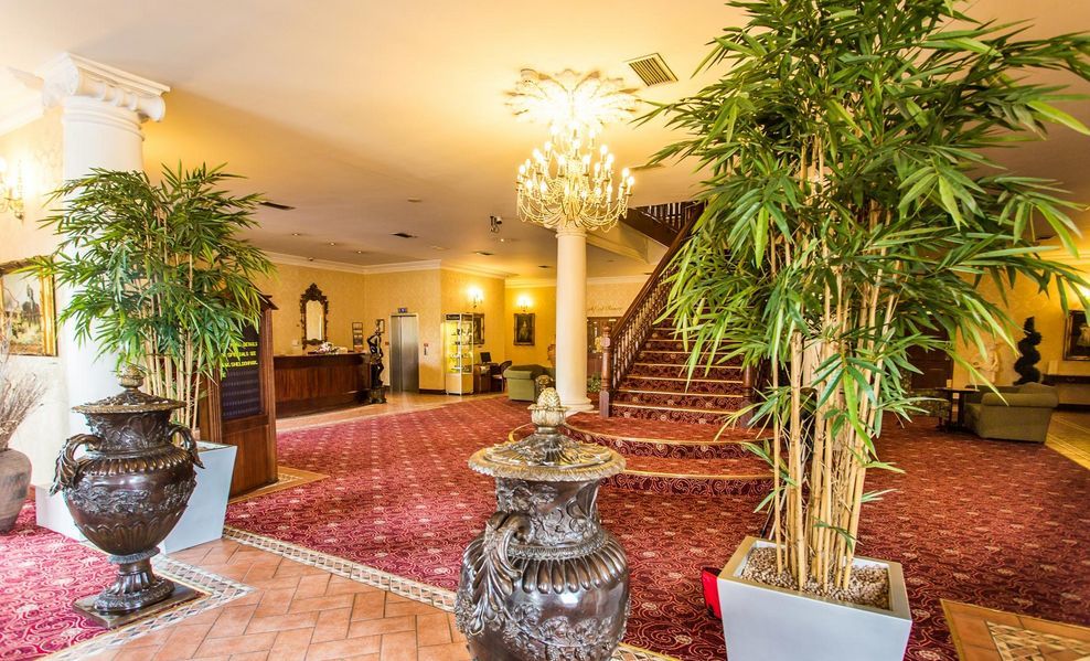 Sheldon Park Hotel And Leisure Club 더블린 외부 사진