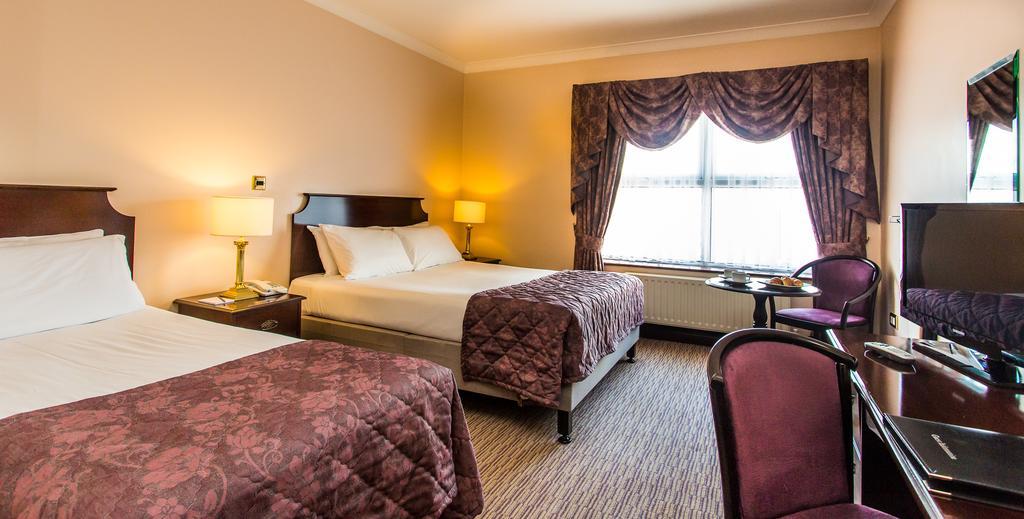 Sheldon Park Hotel And Leisure Club 더블린 외부 사진