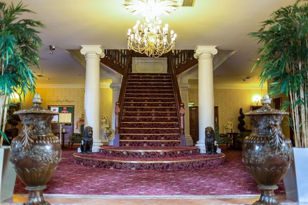 Sheldon Park Hotel And Leisure Club 더블린 외부 사진