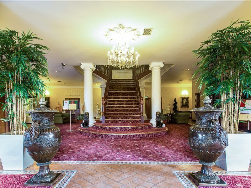 Sheldon Park Hotel And Leisure Club 더블린 외부 사진
