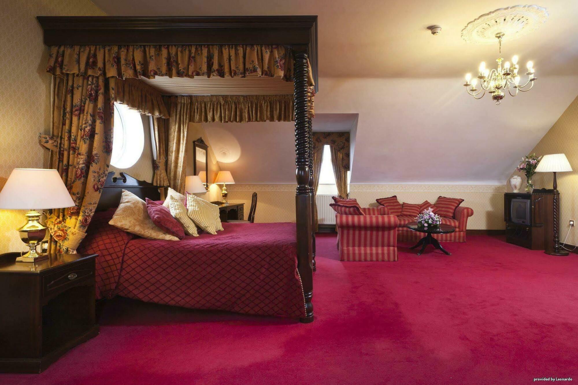 Sheldon Park Hotel And Leisure Club 더블린 외부 사진