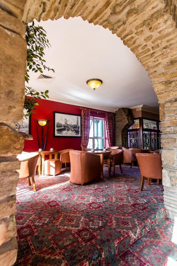 Sheldon Park Hotel And Leisure Club 더블린 외부 사진